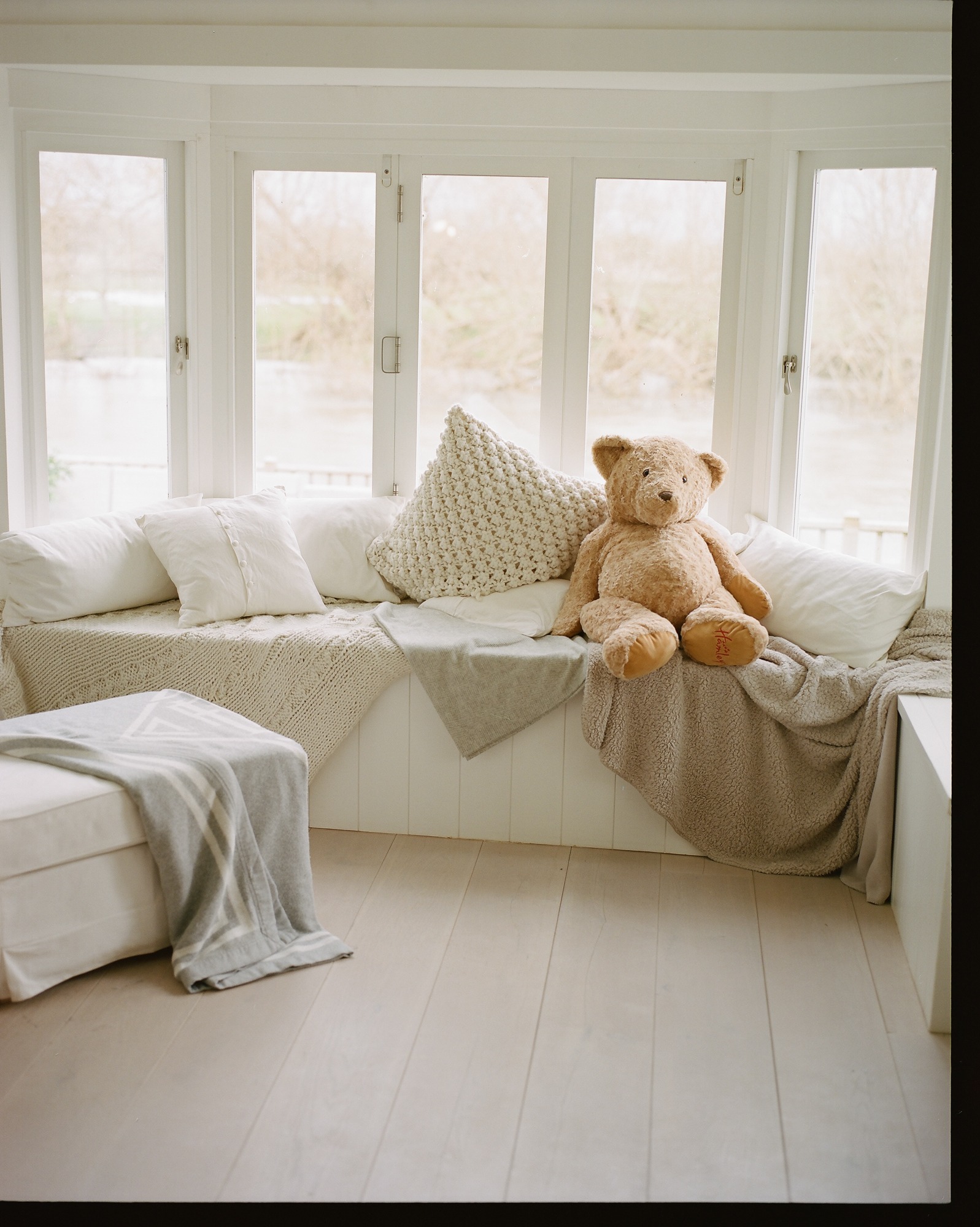 four year old from Batelle Sleep School's room with a teddy bear | Batelle