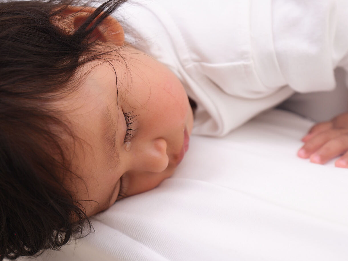 Sleeping baby after cry it out sleep training | Batelle